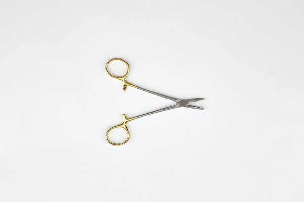 Porta Aghi Mayo-Hegar In Acciaio Inox Con Inserti In Tungsteno. Uso Chirurgico/dentale. Morso Atraumatico E Blocco A Cricchetto.